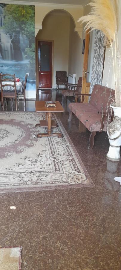 Nona Guest House Shilda ภายนอก รูปภาพ