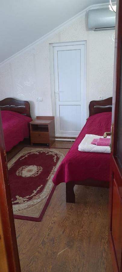 Nona Guest House Shilda ภายนอก รูปภาพ