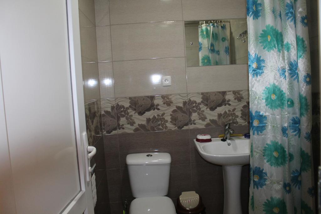 Nona Guest House Shilda ภายนอก รูปภาพ