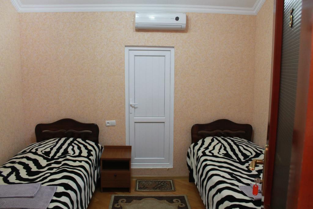 Nona Guest House Shilda ภายนอก รูปภาพ