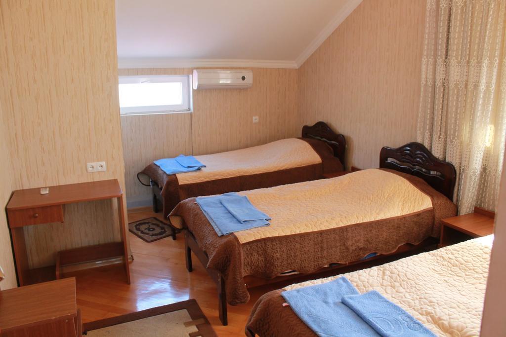 Nona Guest House Shilda ภายนอก รูปภาพ
